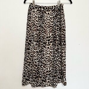 Express Women’s Size 00 Leopard Print Pleated Skirt Midi Length